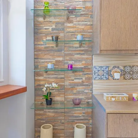 Spacious For 4 In The Center Of Rhodes Rhodes City
