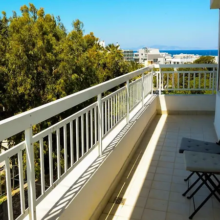 Spacious For 4 In The Center Of Rhodes Апартаменти Rhodes City